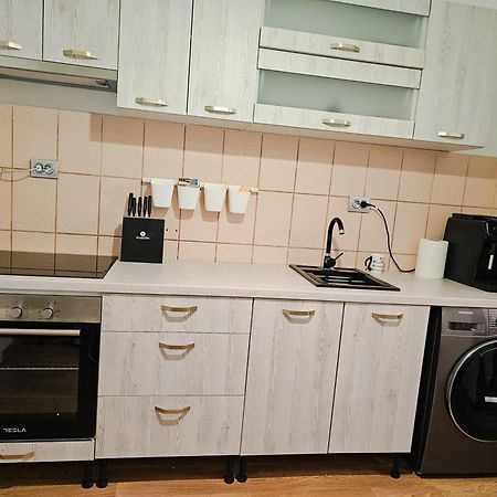 Mony Apartaments Roman Luaran gambar